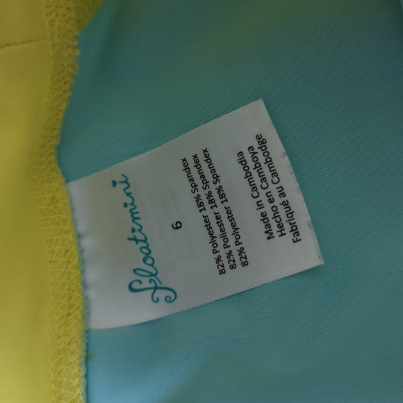 Swimsuit Set - Picture 7 of 9